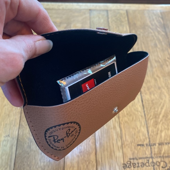 Ray-Ban Polarized Large Aviators - Picture 9 of 11